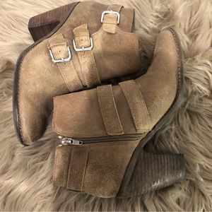 Ankle boots, buckles, tan, EUC